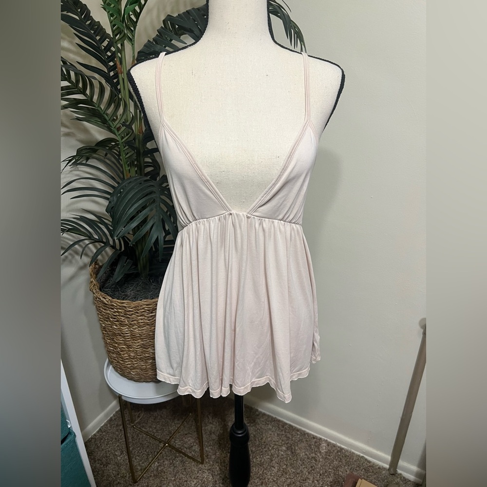 Free people baby Pink Deep V Empire waist spaghetti strap blouse (s)
